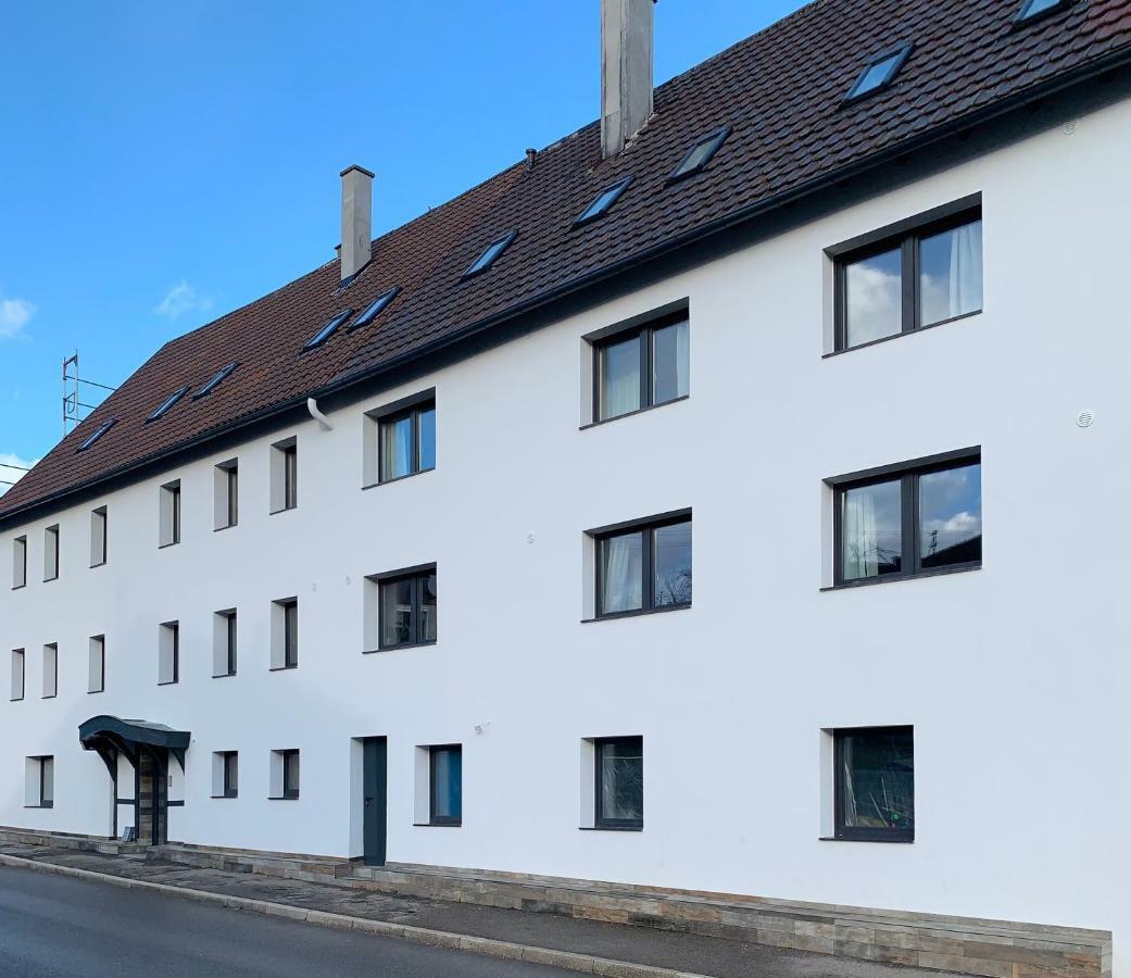 ホテル Gruener Baum Schömberg エクステリア 写真